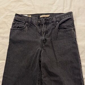 Levi’s baggy dad jeans